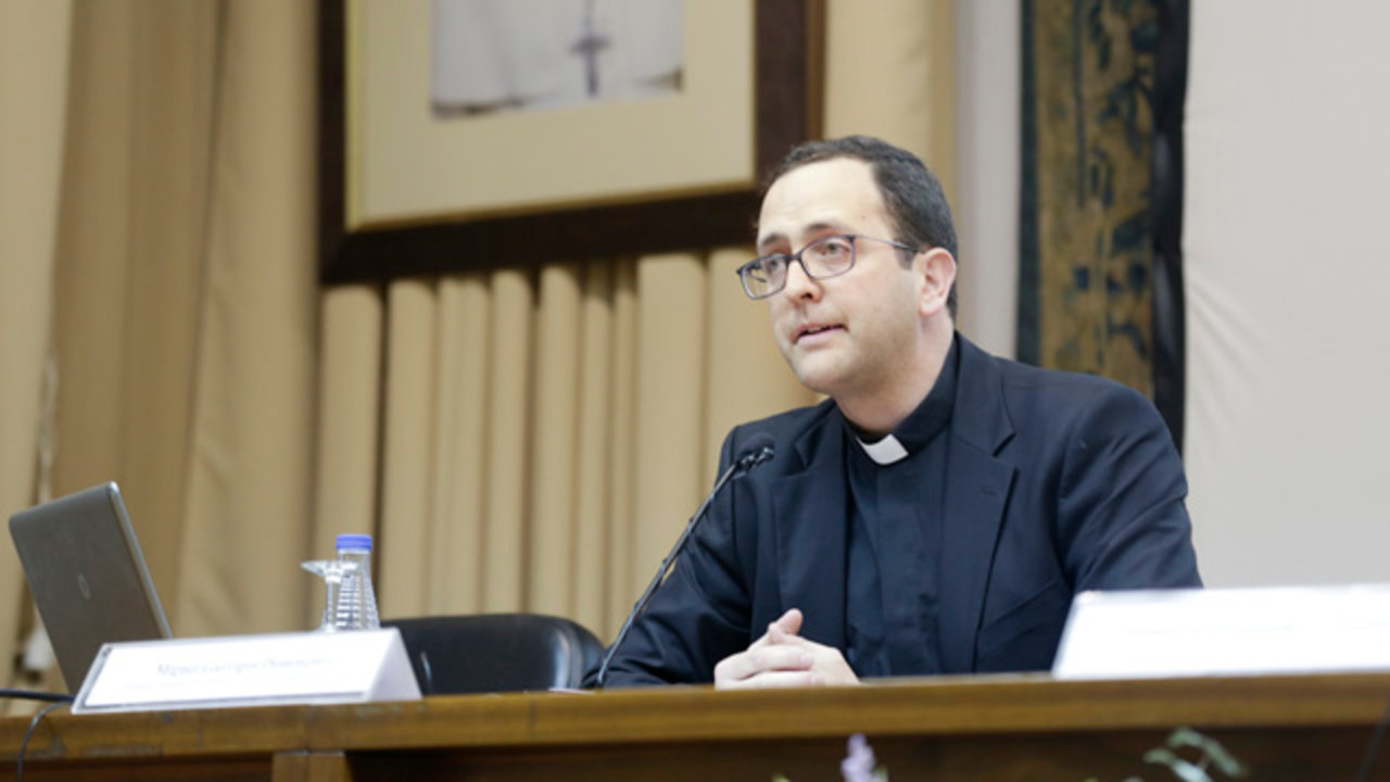 Miguel	Garrigós	Domínguez
Director	del	Secretariado	de	la	Subcomisión	Episcopal	para	la	Familia	y	Defensa	de	
la	Vida