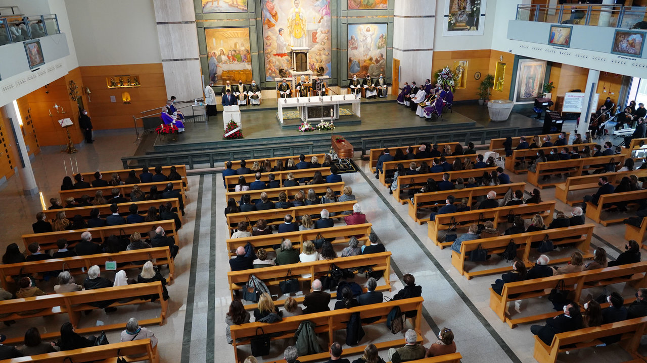 Funeral de Justo Aznar, parroquia de San Josemaría. Sáiz/AVAN