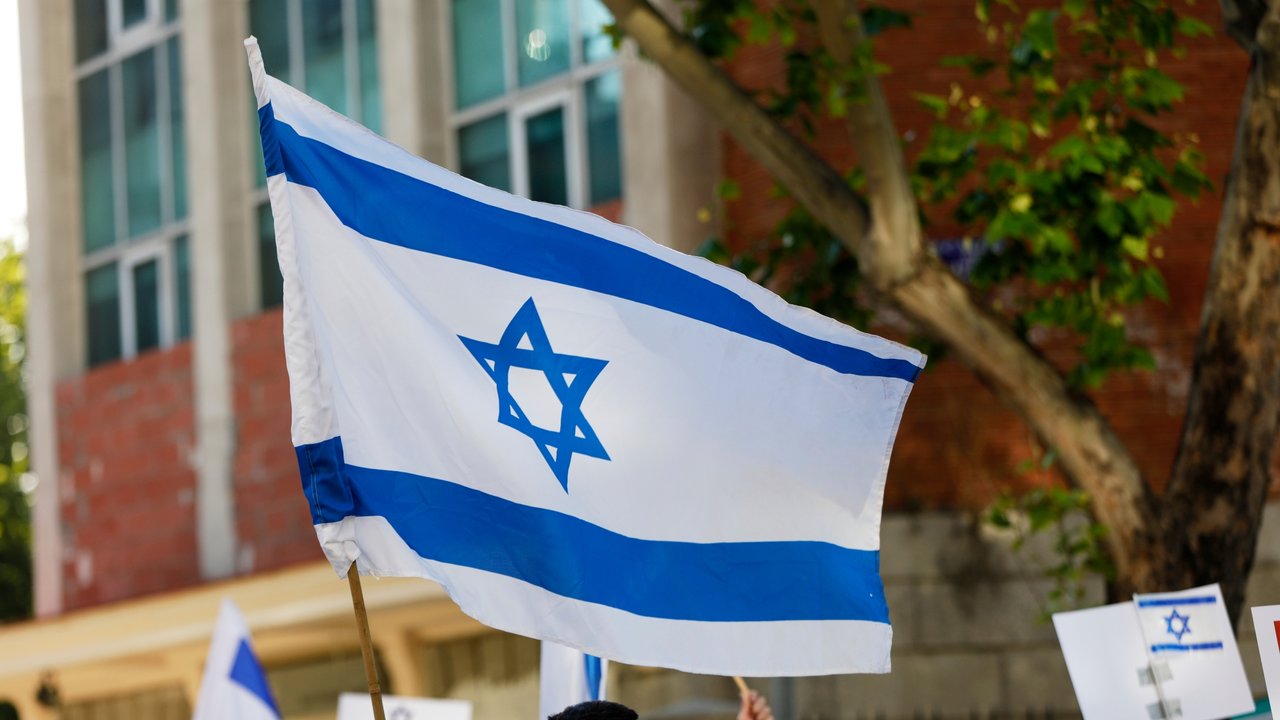 Banderas de Israel durante una concentración