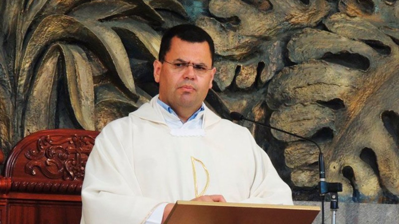 El sacerdote Cristóbal Déniz, nombrado obispo auxiliar de Canarias. 