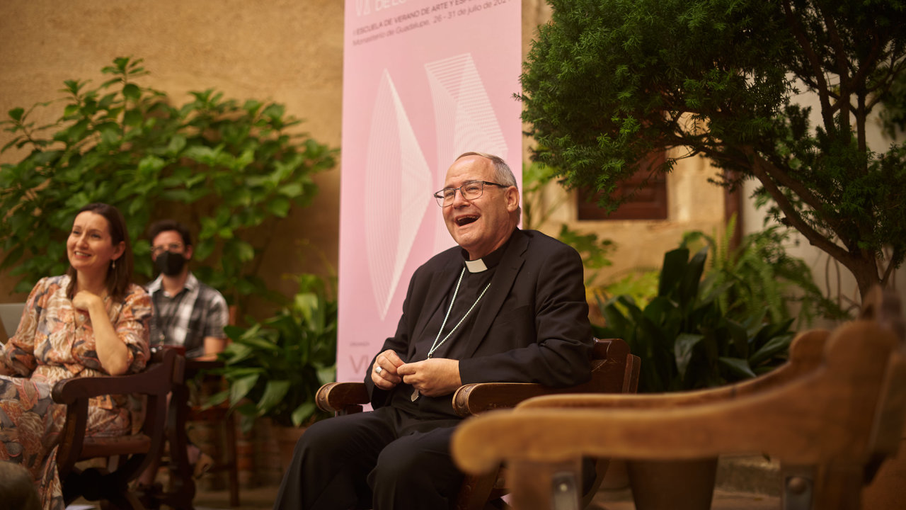 El arzobispo de Toledo, Mons. Francisco Cerro, en la Escuela de Verano "El Observatorio de lo Invisible", del verano pasado.