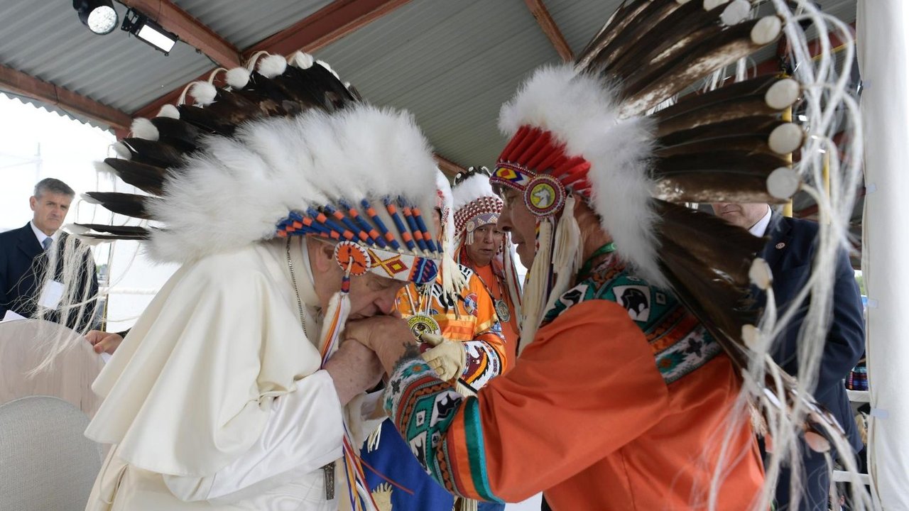 Viaje apostólico en Canadá, el Papa pide perdón los pueblos indígenas. (Vatican Media)