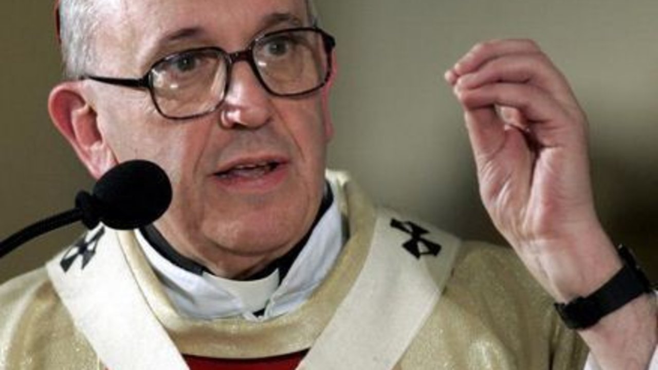 Francisco usa el mismo reloj de pulsera Bergoglio