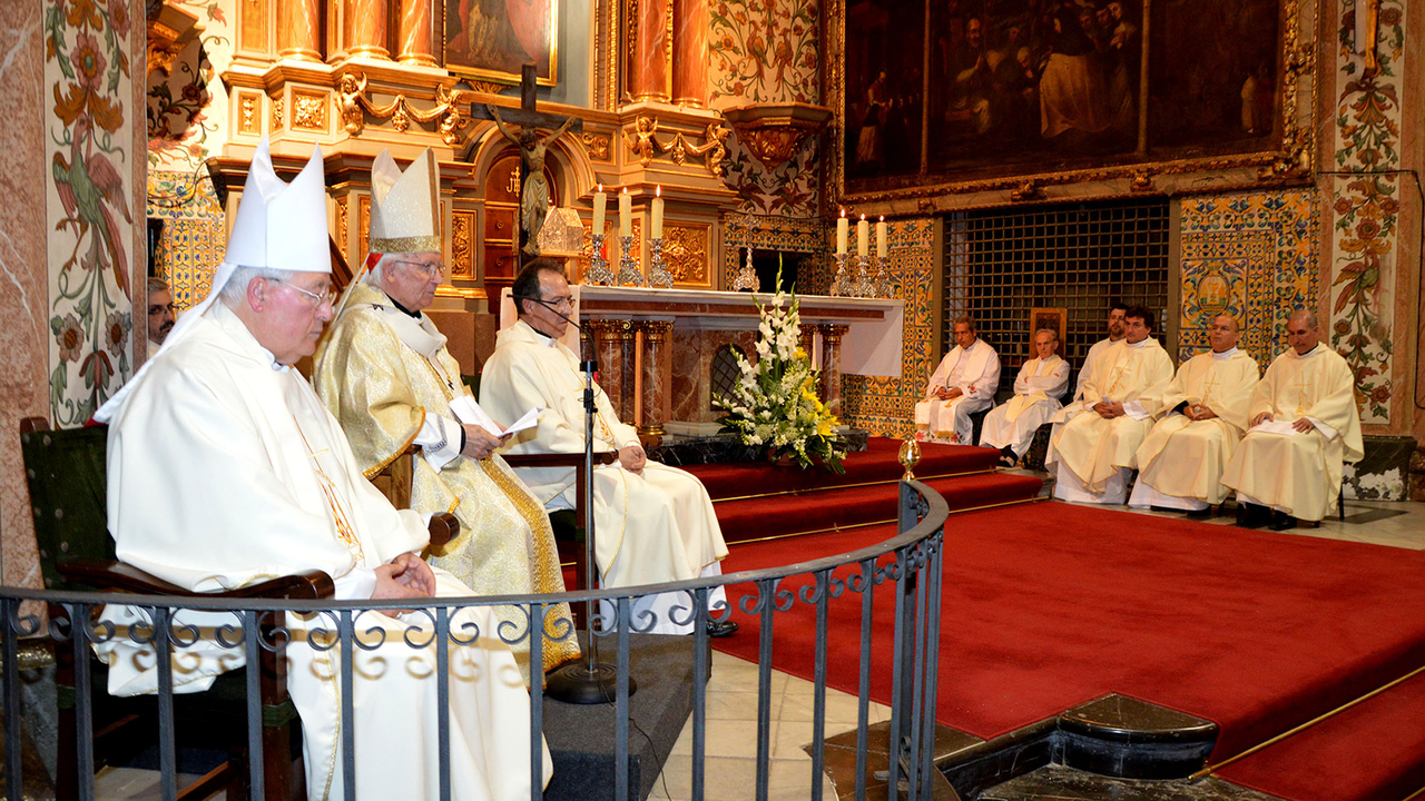 El cardenal arzobispo de Valencia, Antonio Cañizares, durante una Misa celebrada en Universidad Católica de Valencia. 