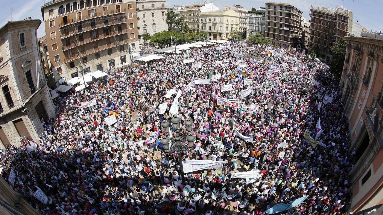 Manifestación en Valencia a favor de la escuela concertada.   