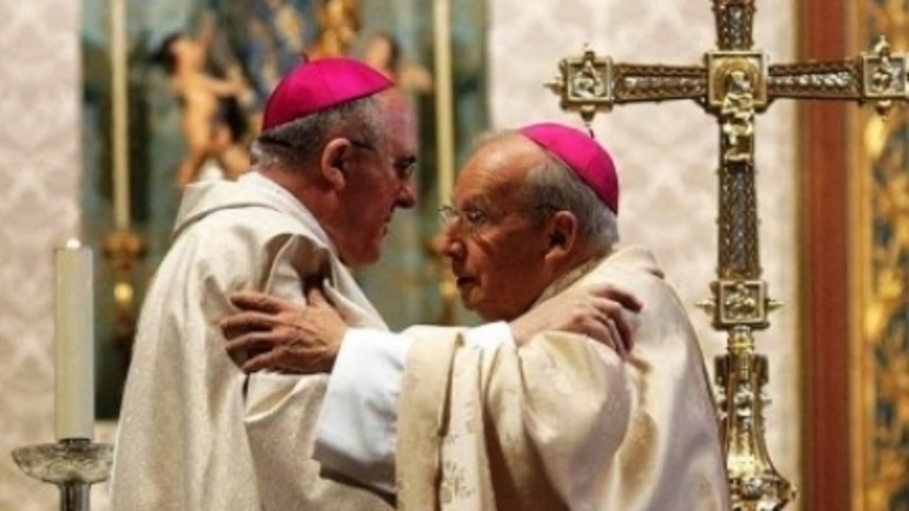 El cardenal Carlos Osoro y el prelado del Opus Dei, monseñor Javier Echevarría. 