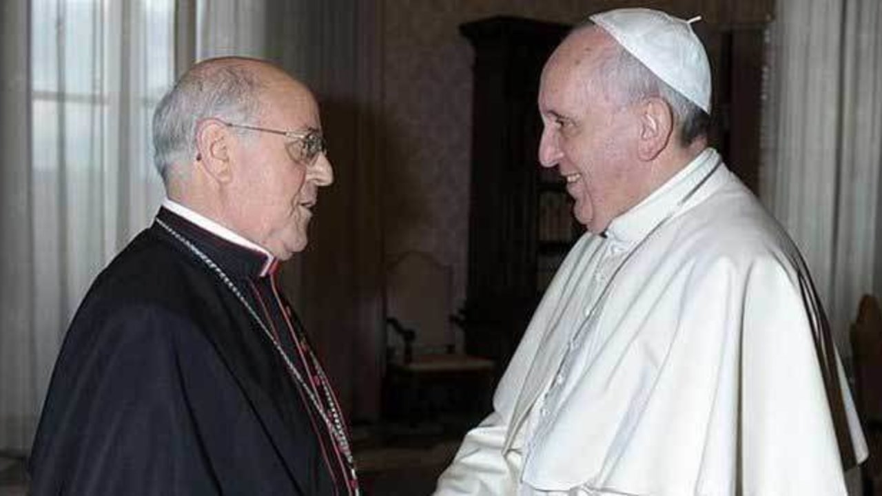 El Papa Francisco y el cardenal Ricardo Blázquez en un encuentro.