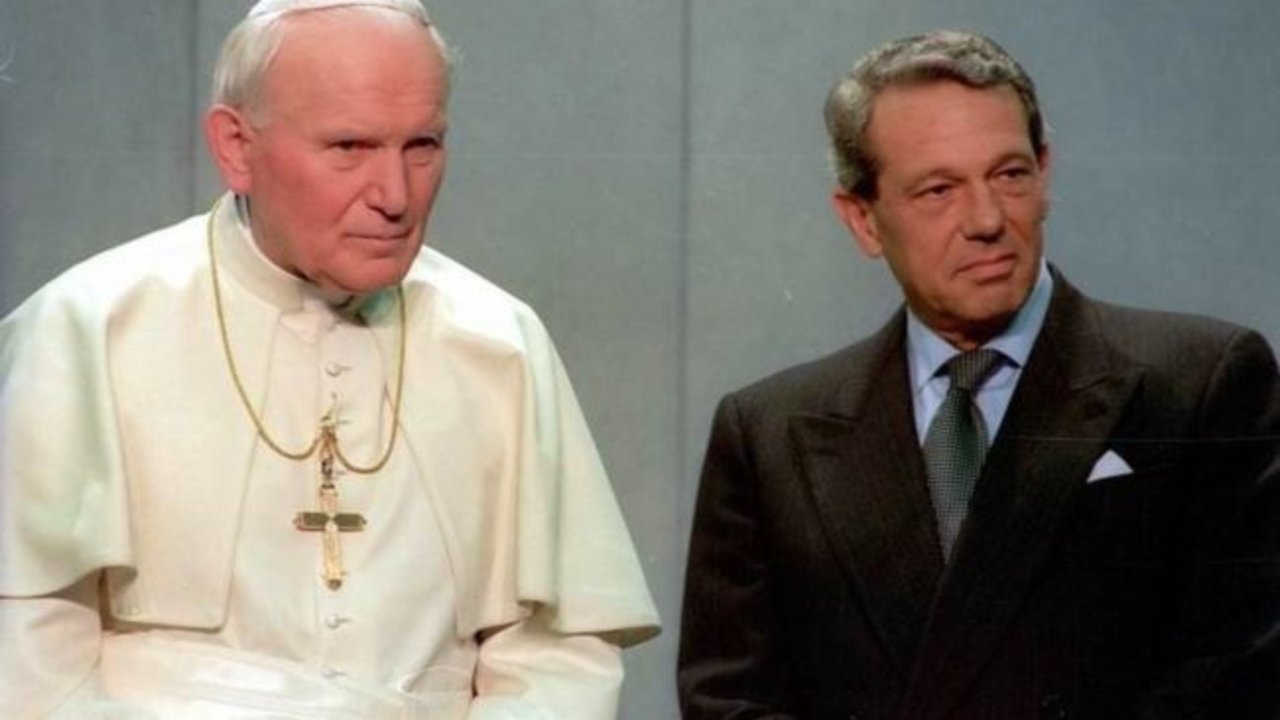 El Papa san Juan Pablo II y Joaquín Navarro Valls. 