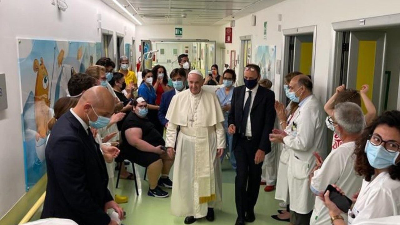 El Papa Francisco en el Hospital Gemelli. 