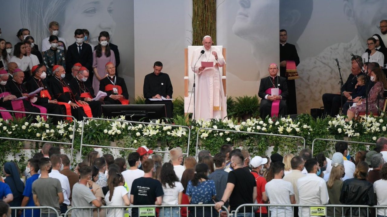 Papa Francisco con los jóvenes en Eslovaquía. 