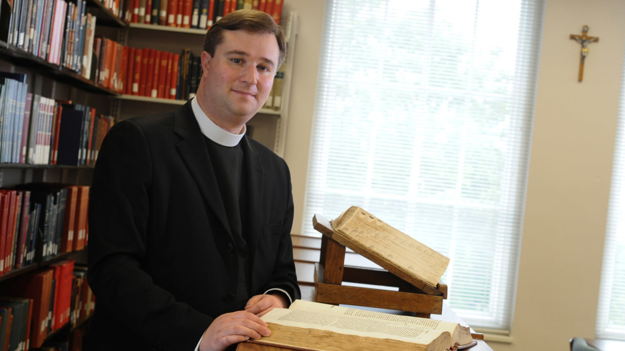 Sacerdote católico y ex anglicano explica la devoción anglicana en adviento