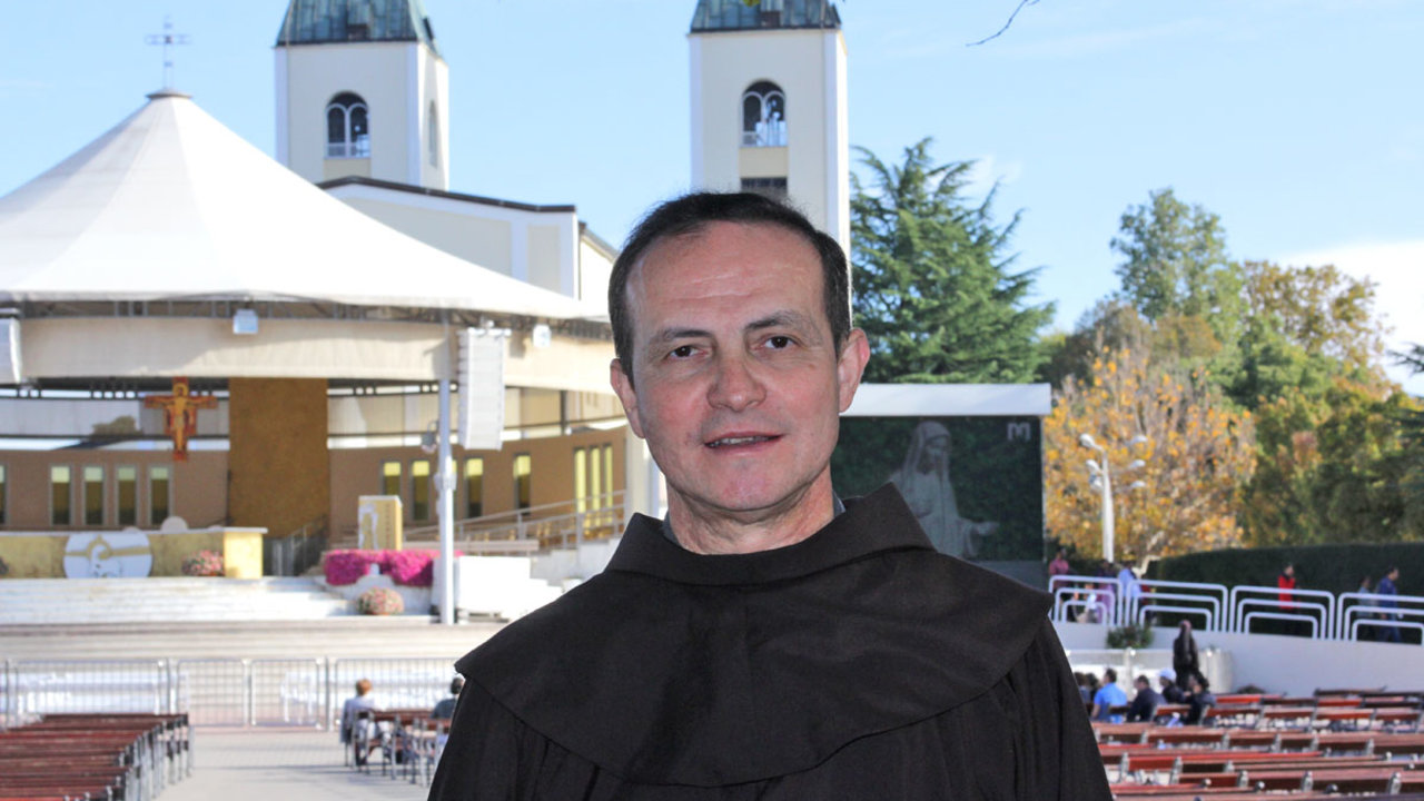 Padre Stefano Cecchin en Mejugorje. 