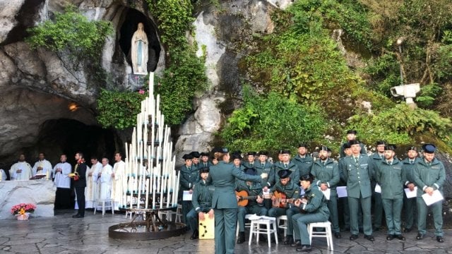 Militares en Lourdes