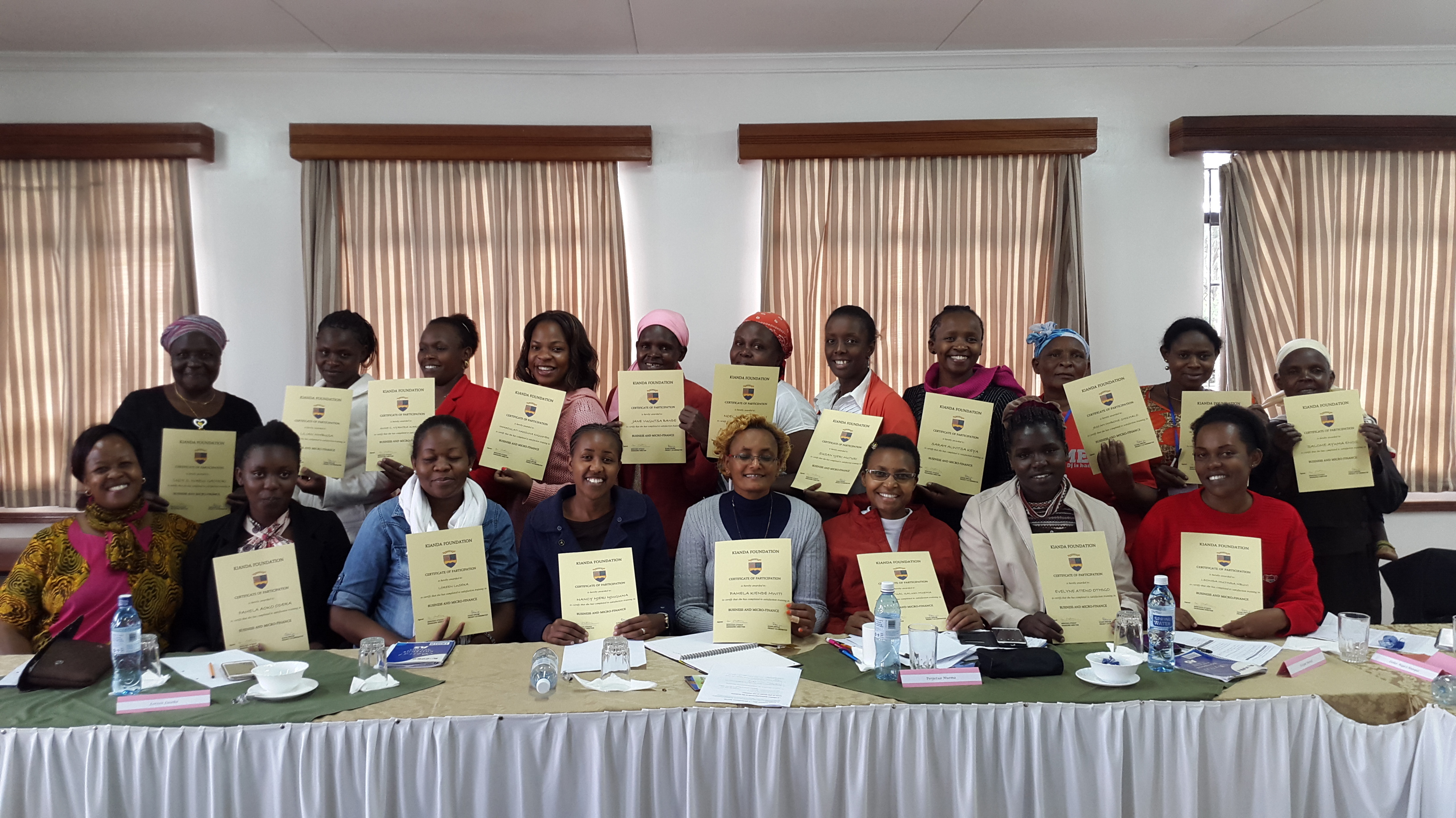 Graduación de las alumnas del Programa de Apoyo a Mujeres Empresarias (BWSP) FANIKISHA que dirige Susan Kinyua en Kianda Fundation.